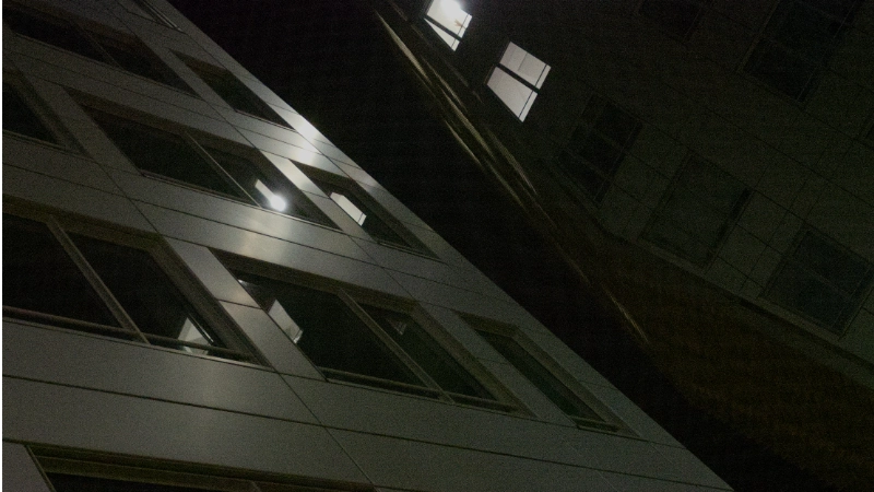 immeuble de nuit gare de Rennes